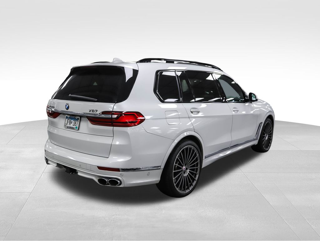 2022 BMW X7 Alpina XB7 5
