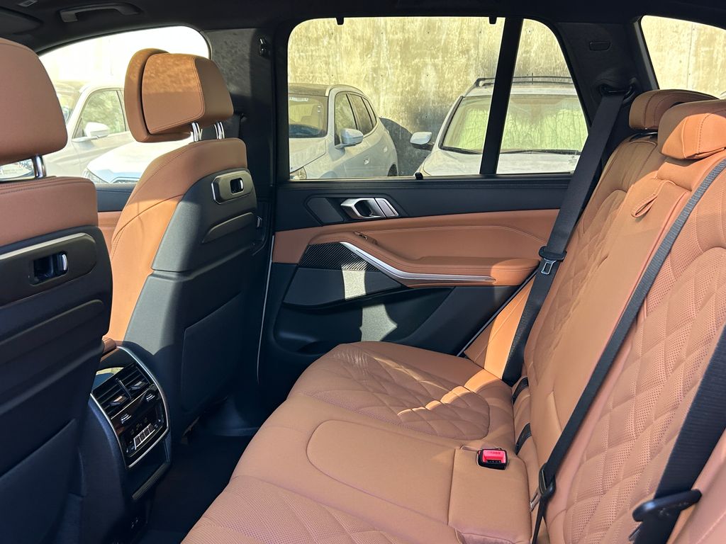 Thumbnail: 2026 BMW X5 - 30