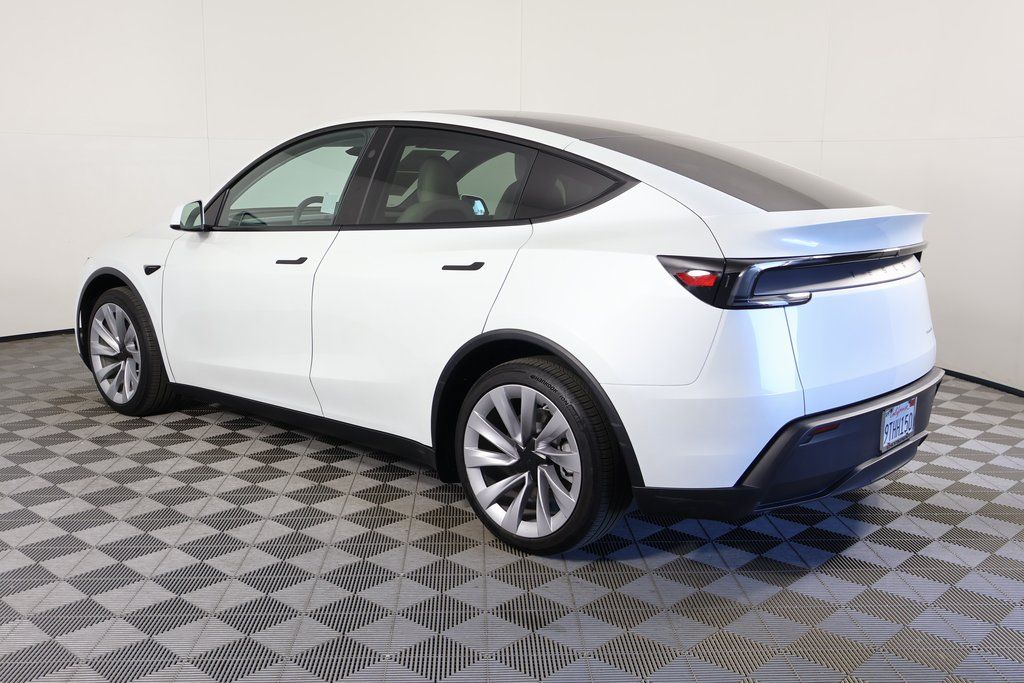 Thumbnail: 2026 Tesla Model Y - 6