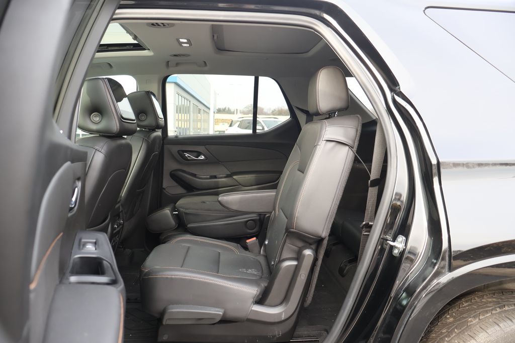 Thumbnail: 2021 Chevrolet Traverse - 31
