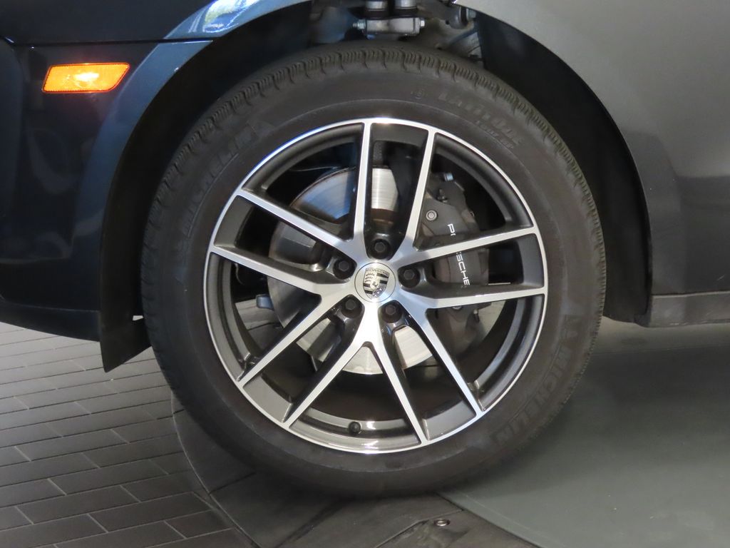 Thumbnail: 2025 Porsche Macan - 11