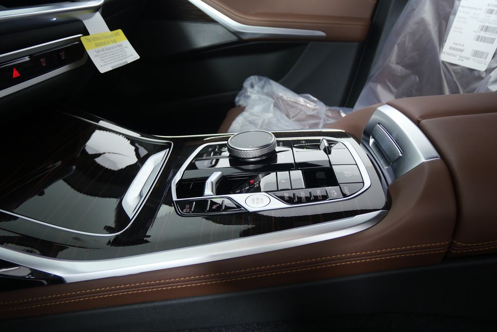 2026 BMW X7 xDrive40i 24