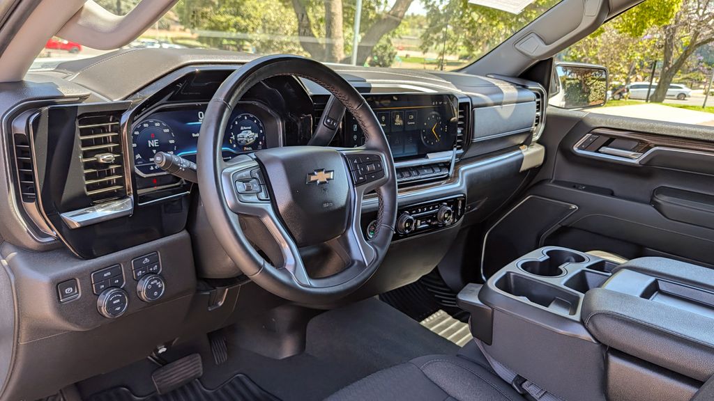 Used 2023 Chevrolet Silverado 1500 LT 4D Crew Cab