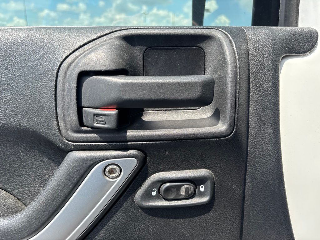 Used 2013 Jeep Wrangler SUV