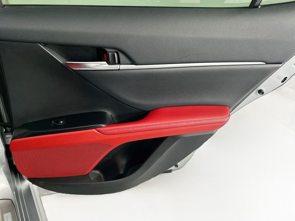 Thumbnail: 2020 Toyota Camry - 25