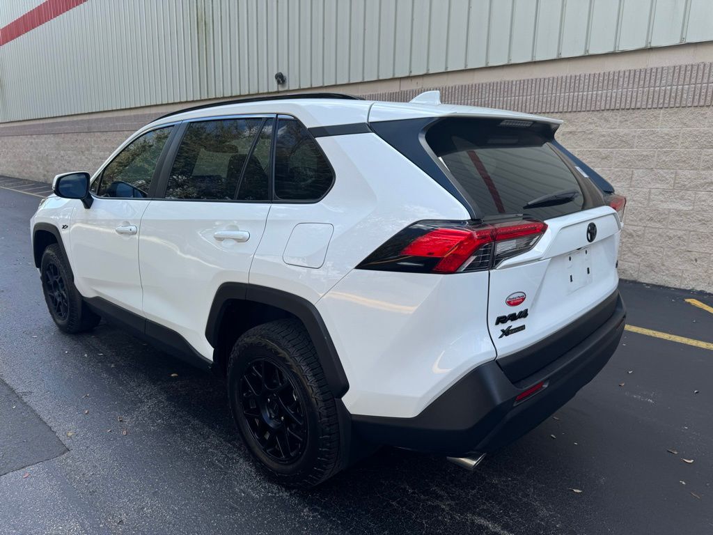 2024 Toyota RAV4 XLE 3