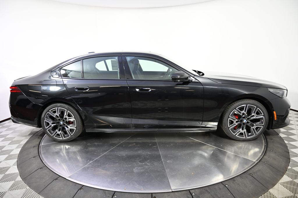 Thumbnail: 2026 BMW i5 - 6
