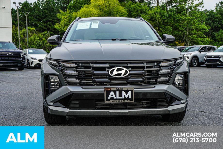Used 2025 Gray Hyundai SEL image 9