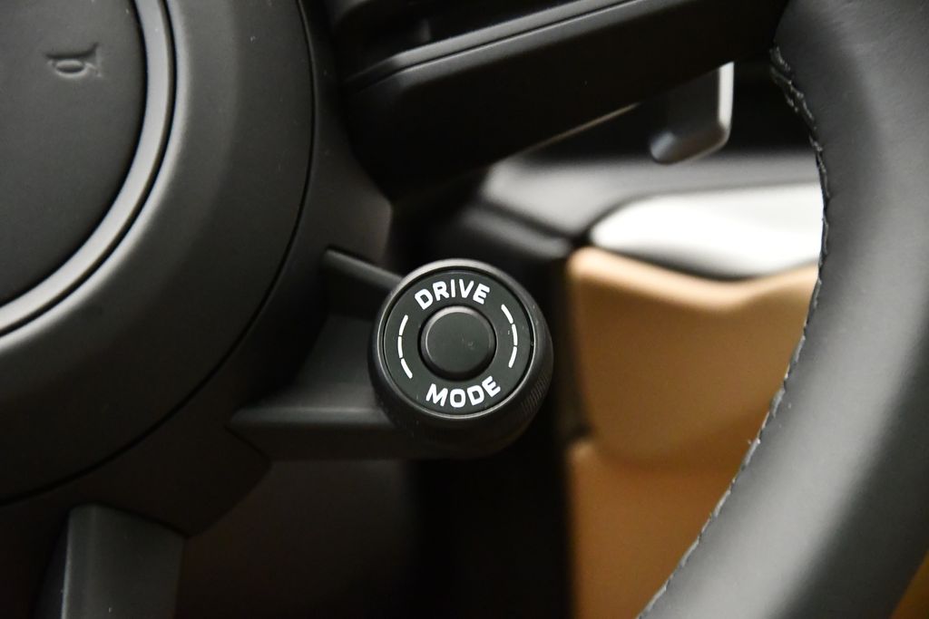 Thumbnail: 2025 Porsche  - 25