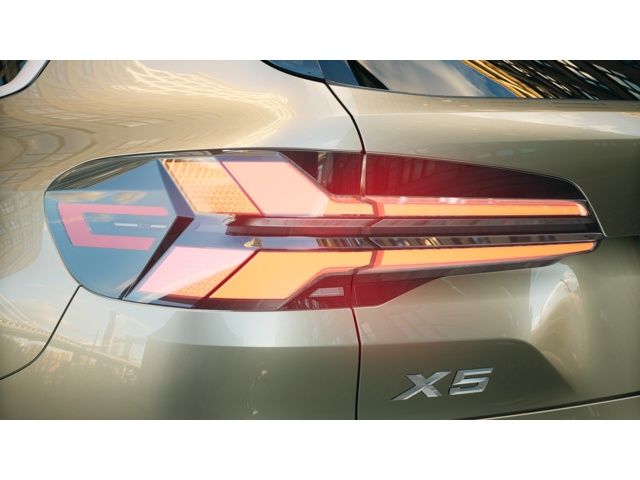 Thumbnail: 2026 BMW X5 - 8