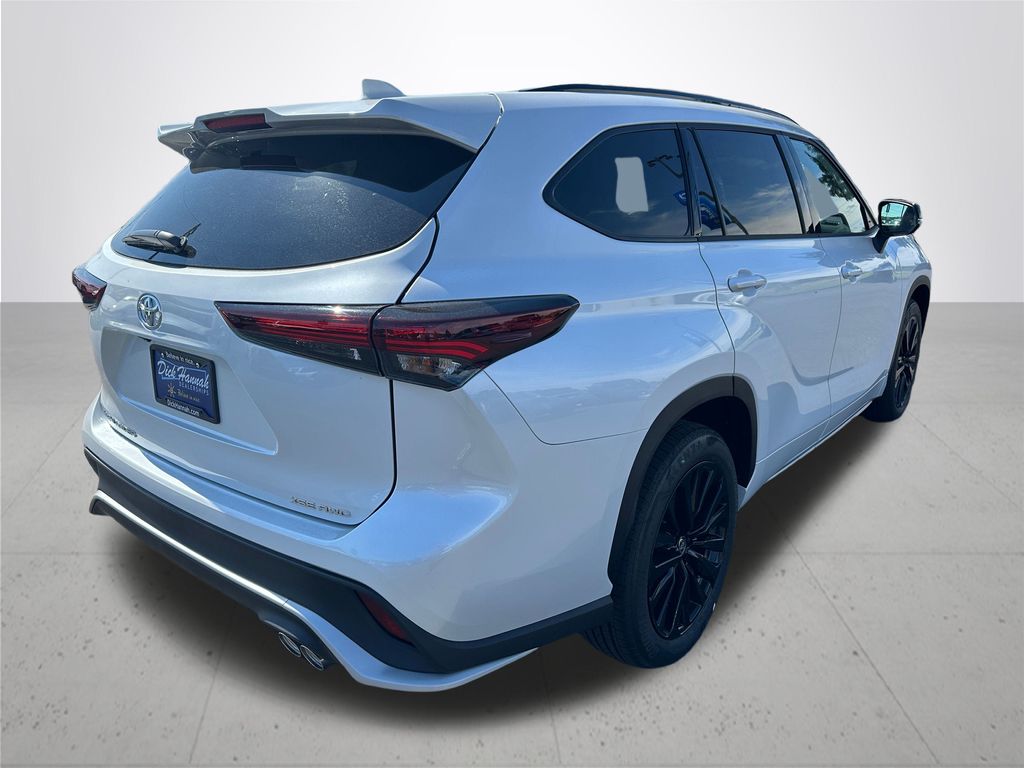 2025 Toyota Highlander XSE