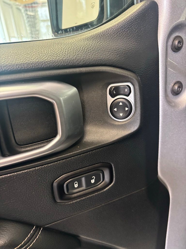 Used 2018 Jeep Wrangler SUV