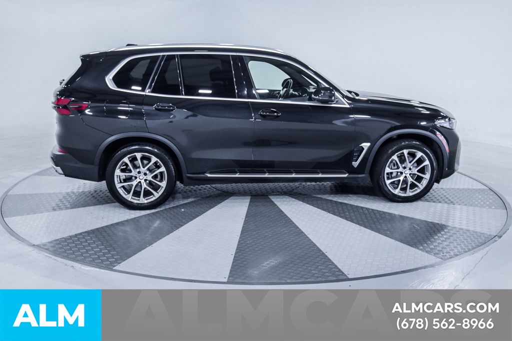 Used 2024 Black BMW sDrive40i image 11