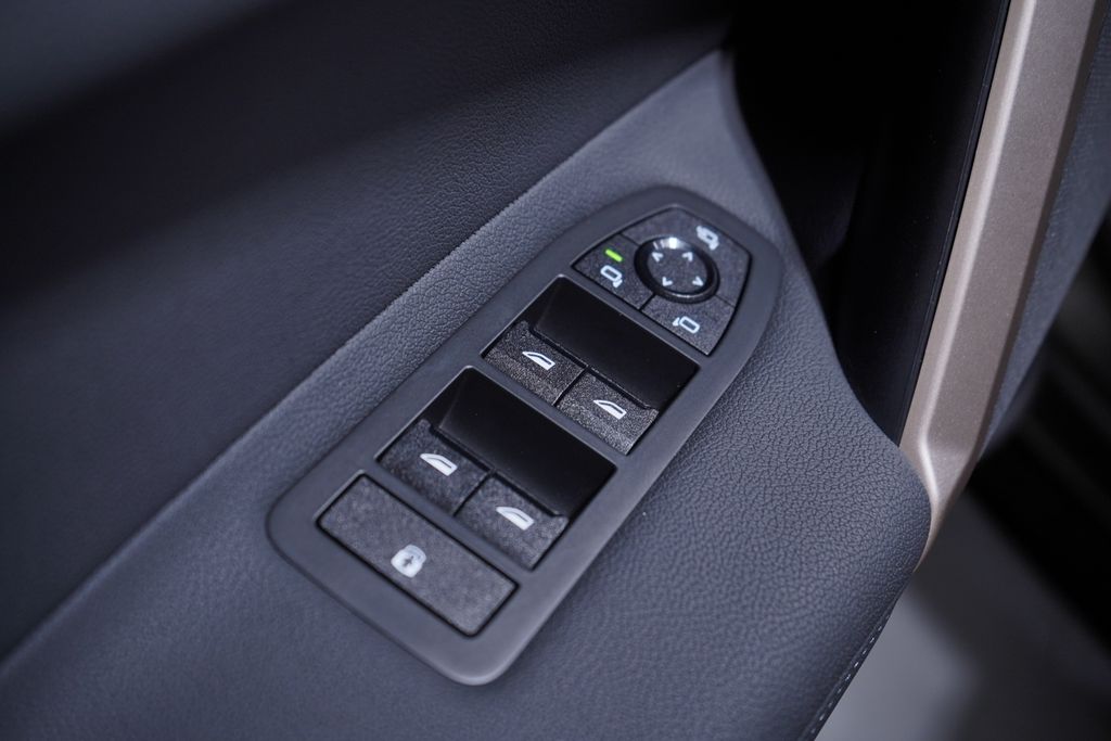 Thumbnail: 2026 BMW iX - 16