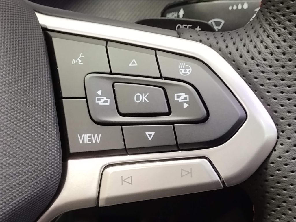 2025 Volkswagen Golf GTI Autobahn