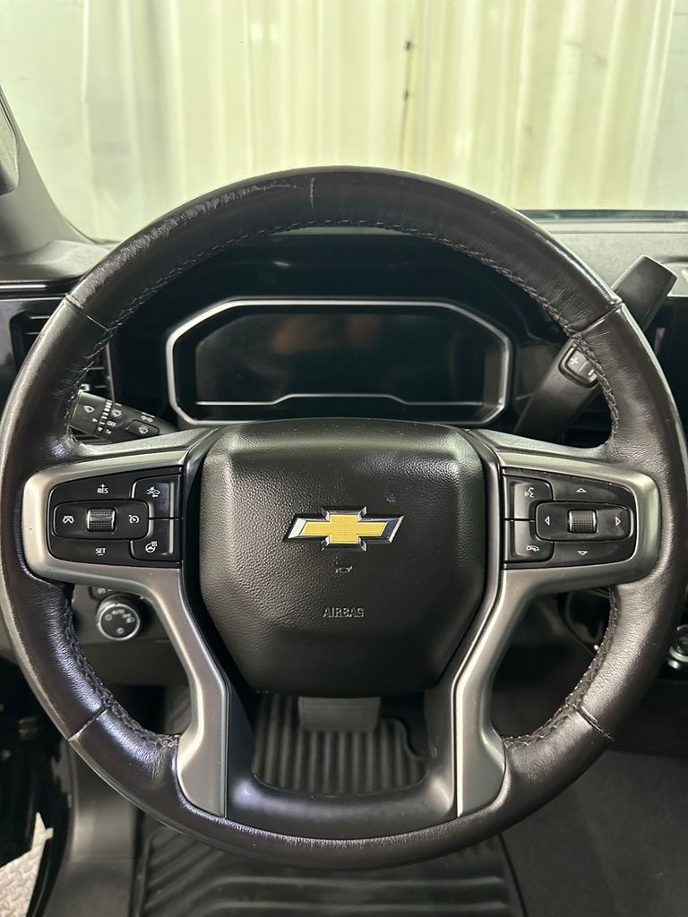 used 2022 Chevrolet Silverado 1500 car, priced at $30,985