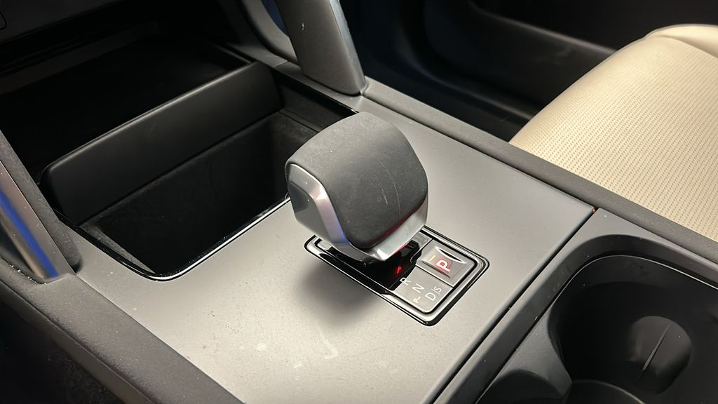 2024 Land Rover Discovery Sport S 19