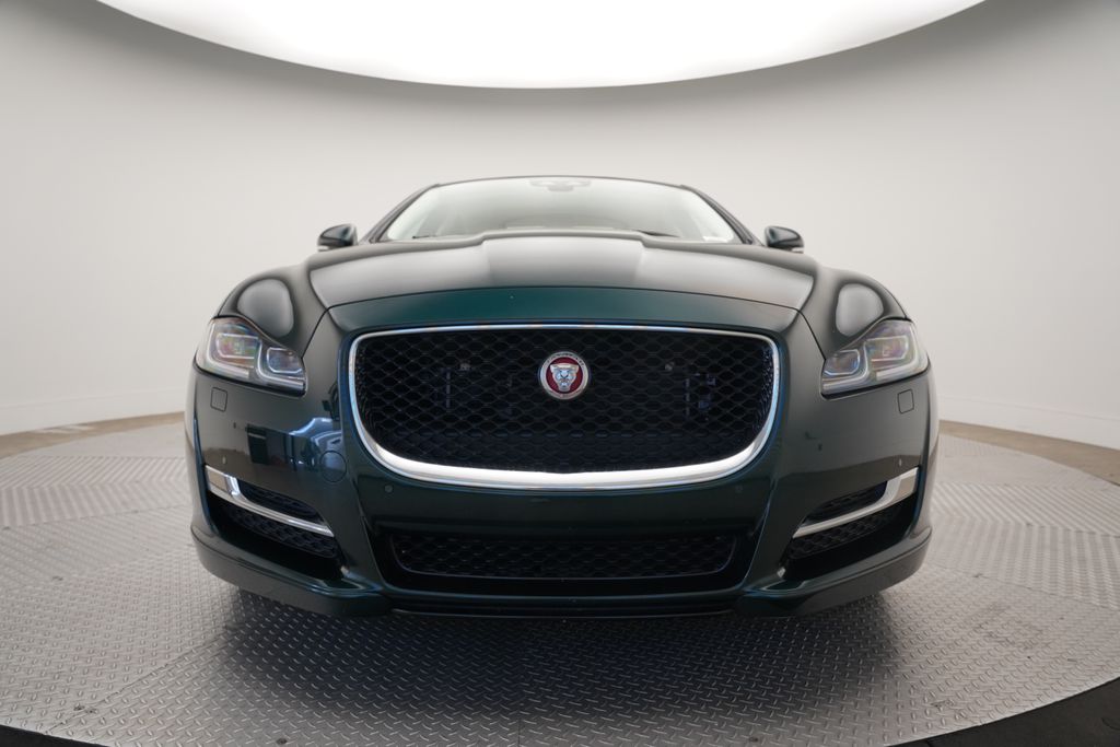 Thumbnail: 2018 Jaguar XJ - 5
