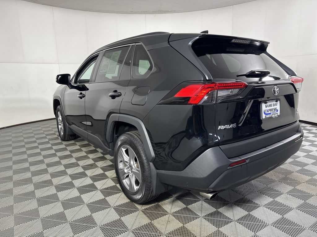 Used 2022 Black Toyota XLE image 18