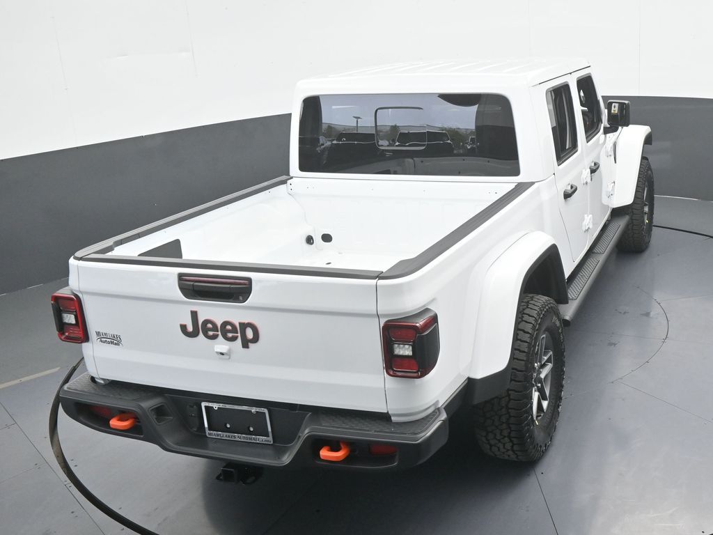 New 2026 bright white clearcoat Jeep Mojave image 47