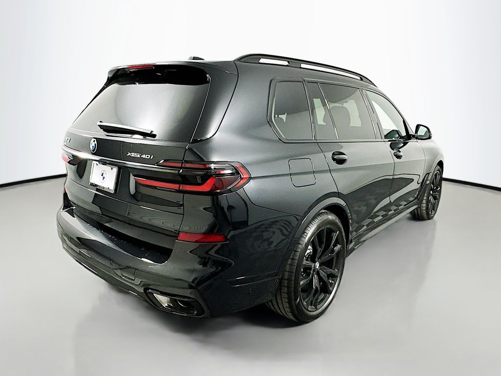 Thumbnail: 2026 BMW X7 - 5