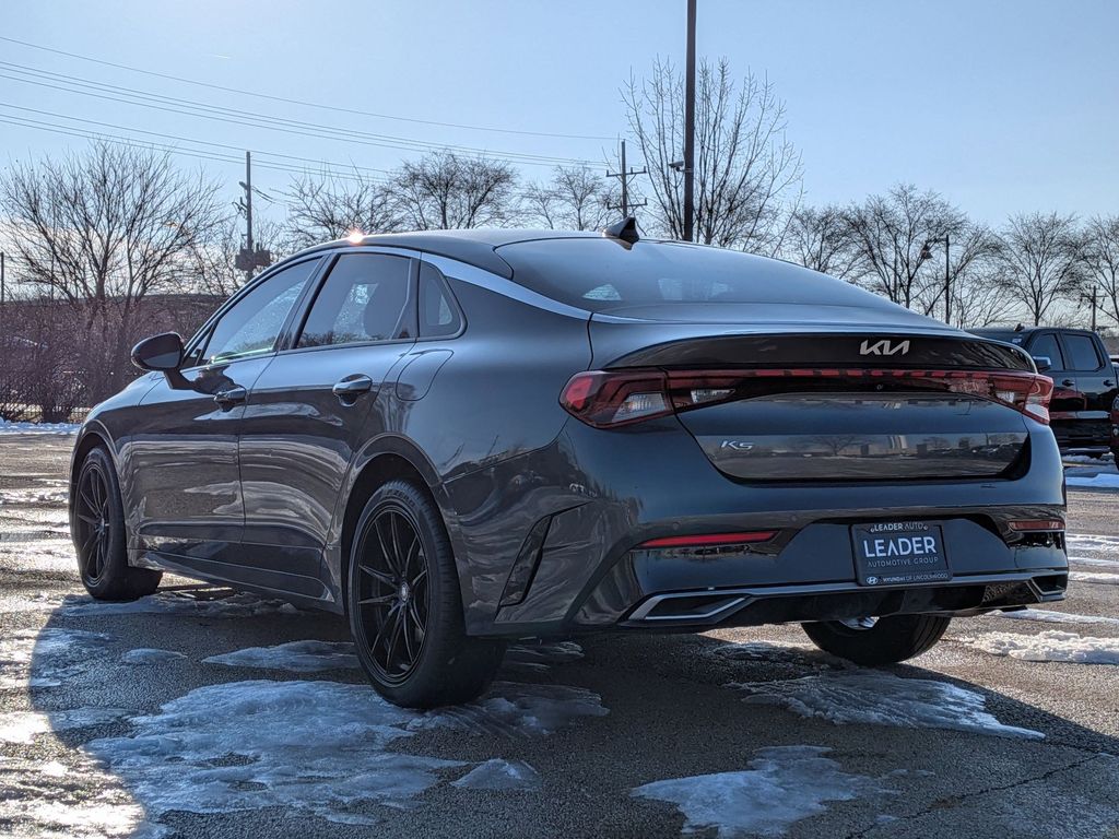 View vehicle photo 5