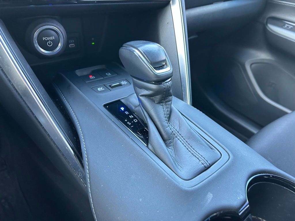 Thumbnail: 2024 Toyota Venza - 27