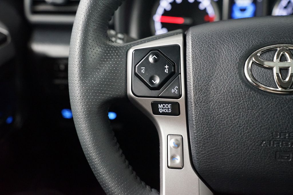 Thumbnail: 2022 Toyota 4Runner - 15