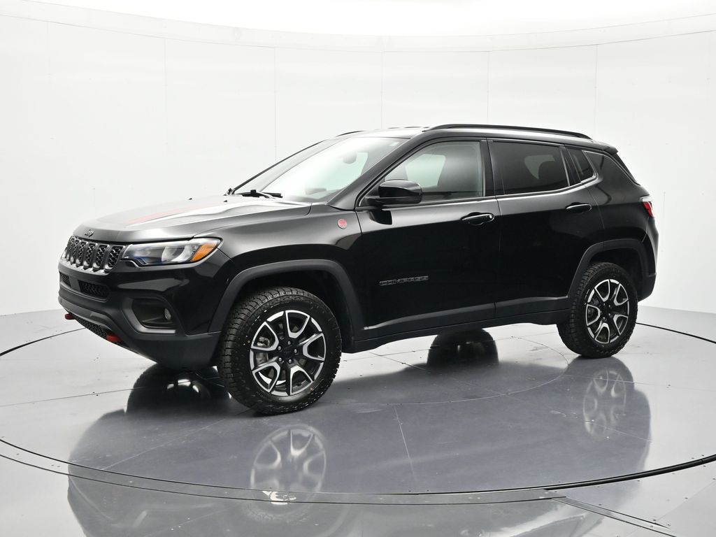 Diamond Black Crystal Pearlcoat 2024 Jeep Compass Trailhawk 4WD SUV / Crossover Four-Wheel Drive 8-Speed Automatic