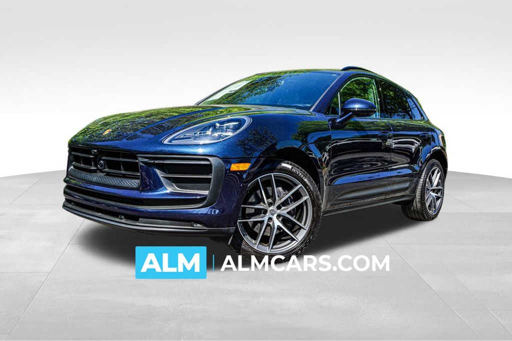 2023 Porsche Macan -'s photo