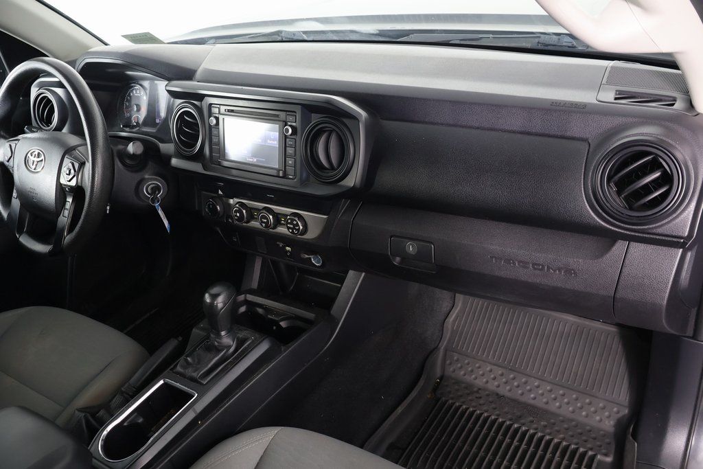 Thumbnail: 2019 Toyota Tacoma - 7