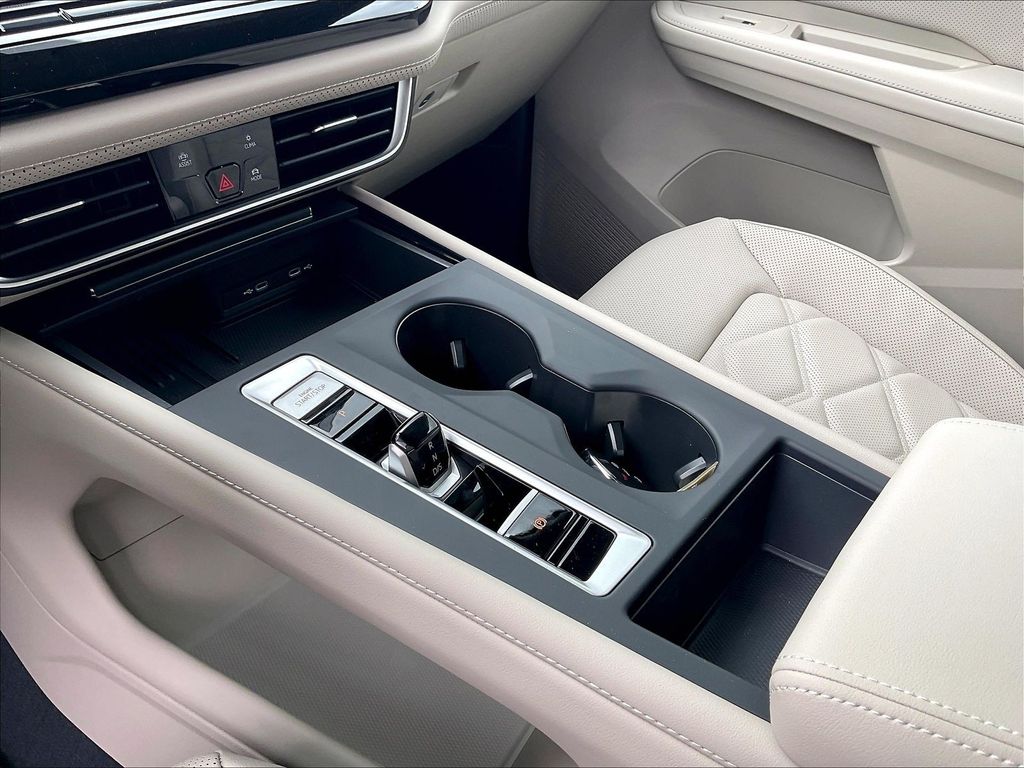 2026 Volkswagen Atlas — photo 14