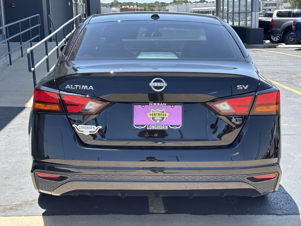 Used 2024 Nissan Altima Sedan