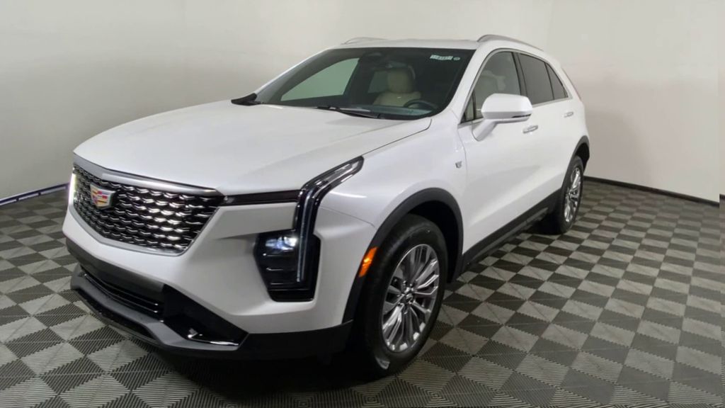 2024 Cadillac XT4 Premium Luxury 4