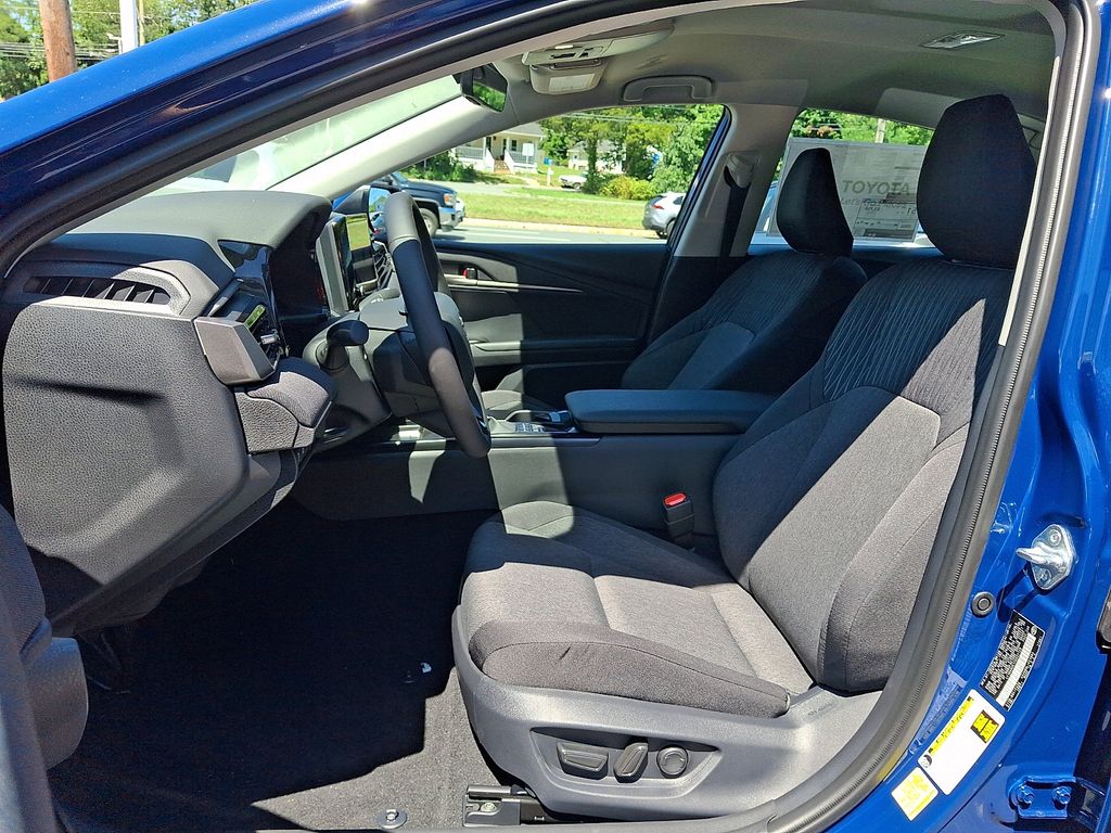 Thumbnail: 2026 Toyota Camry - 11