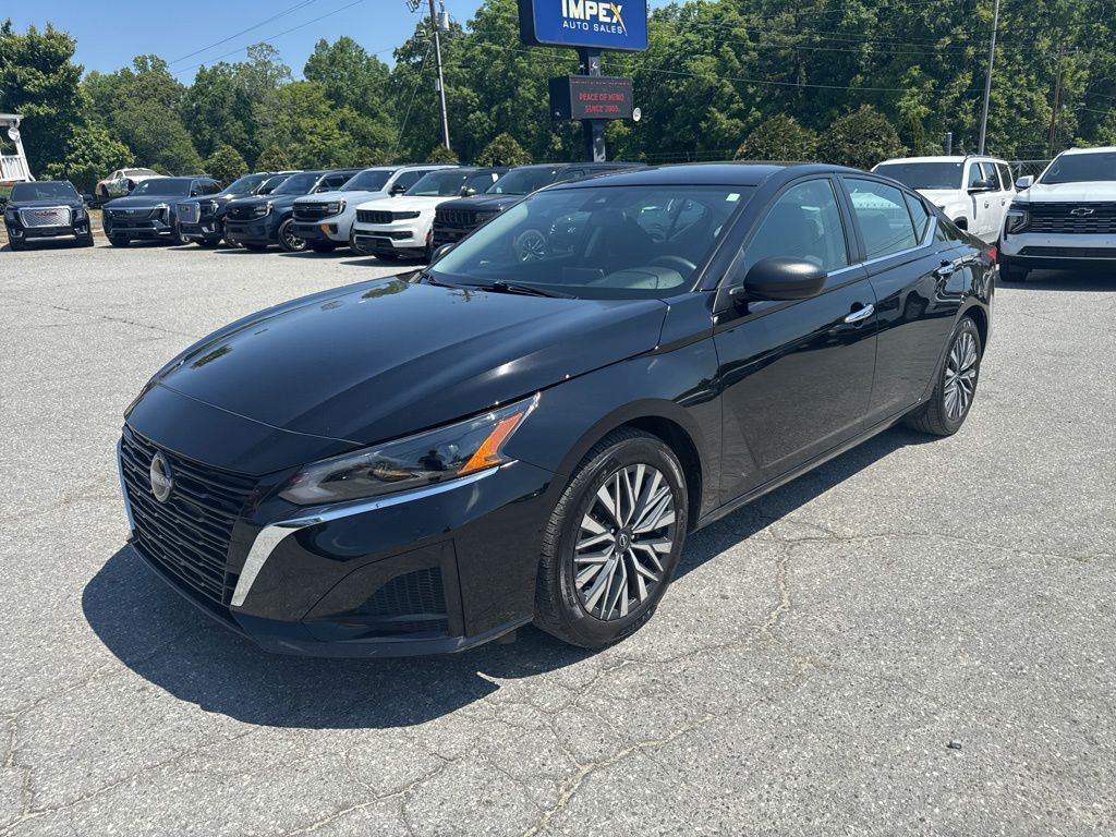 2024 Nissan Altima 2.5 SV's photo