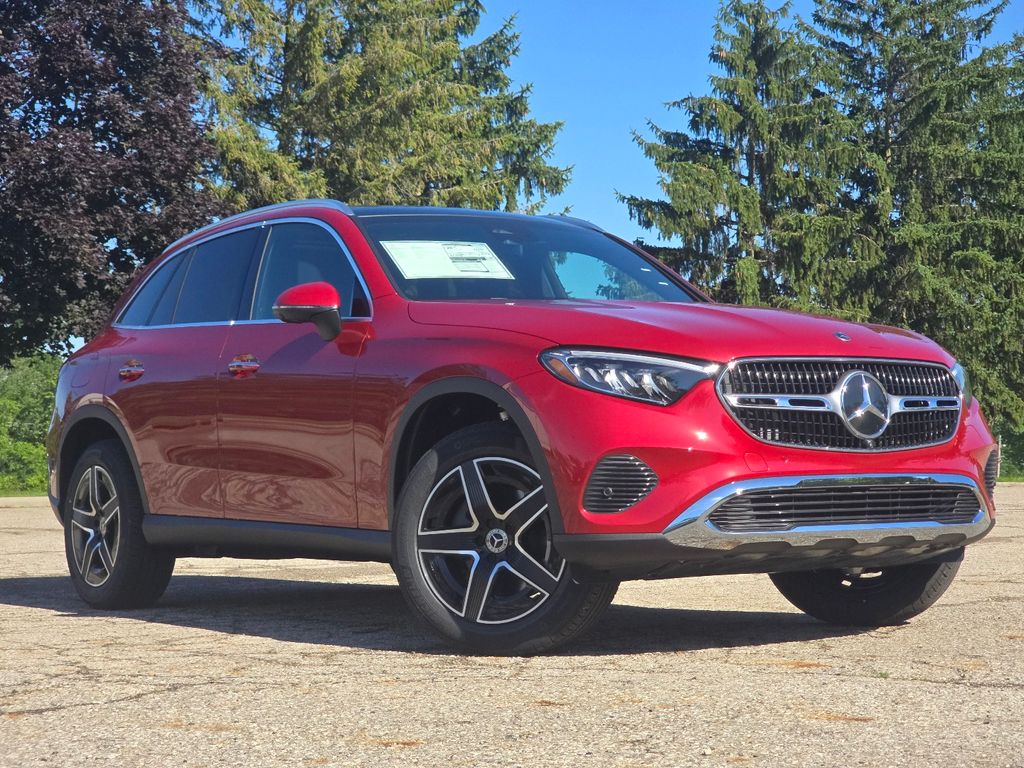 New 2026 Red Mercedes-Benz GLC 300 image 2