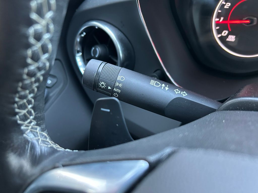 Thumbnail: 2022 Chevrolet Camaro - 22