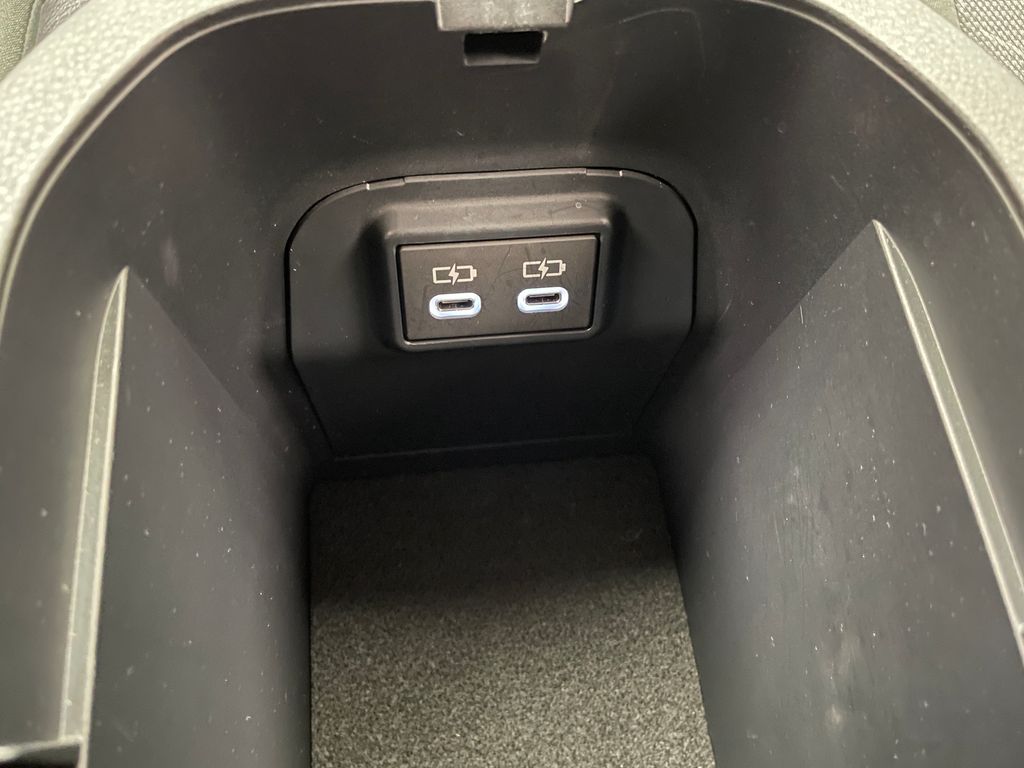 Thumbnail: 2025 Toyota RAV4 - 30