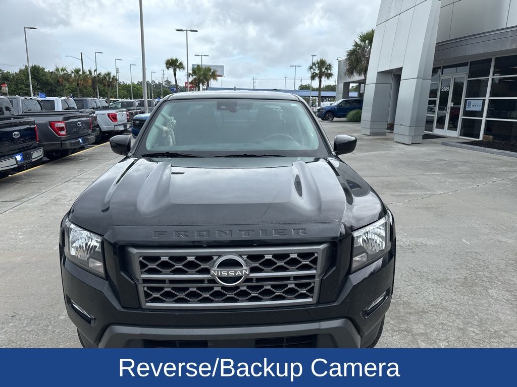 2024 Nissan Frontier SV