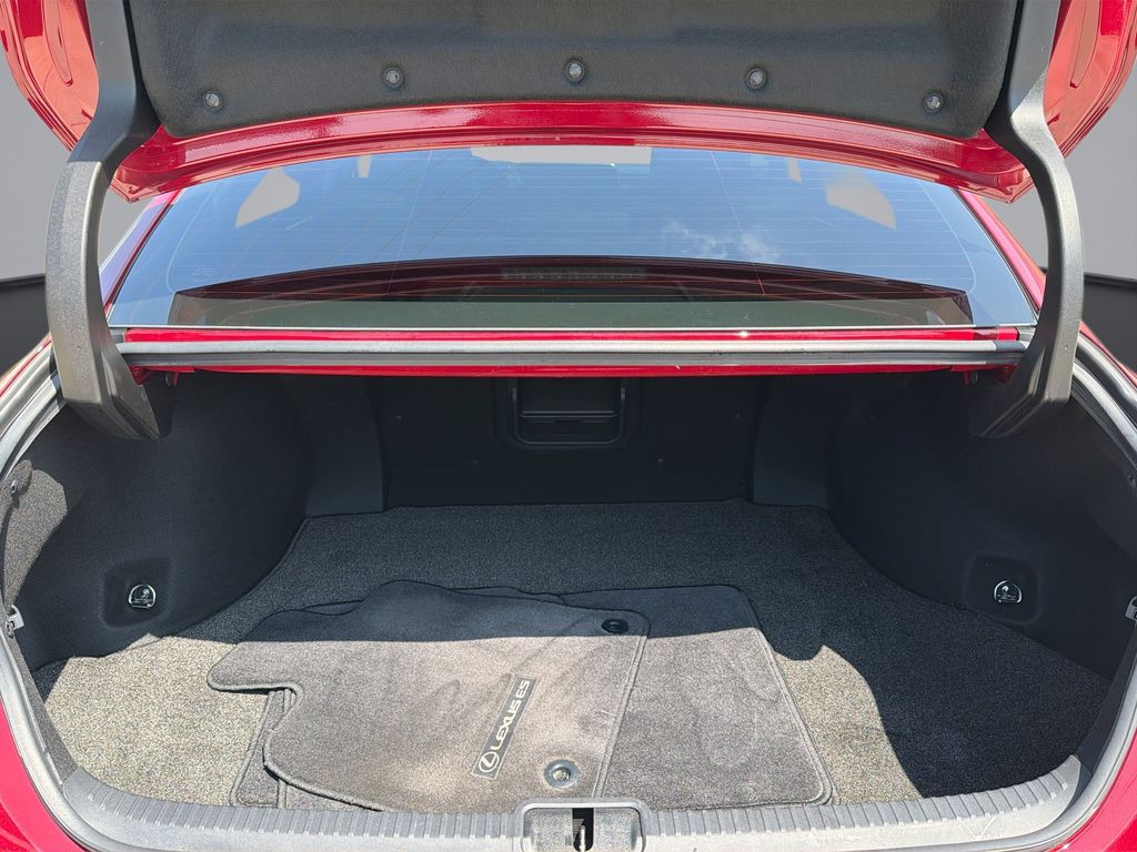 Thumbnail: 2019 Lexus ES - 13
