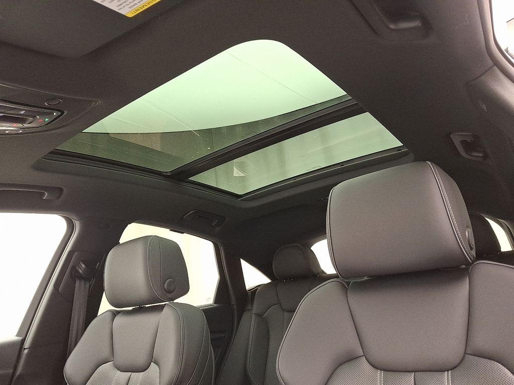 2022 Audi SQ5 Premium Plus 14