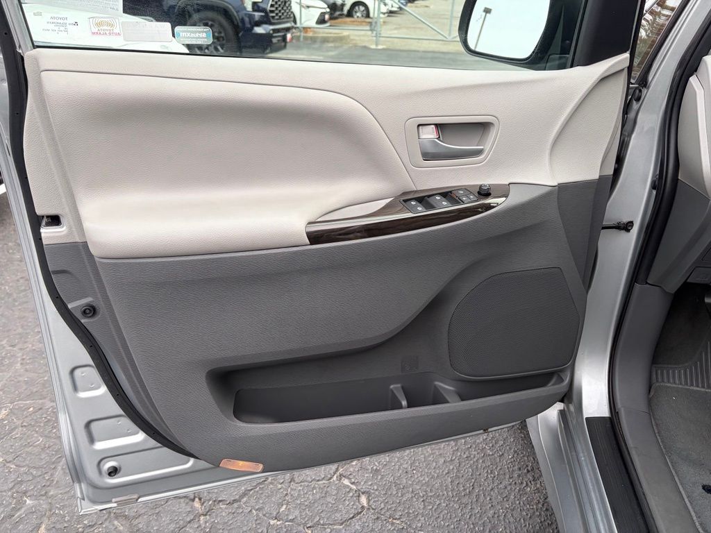 Used 2020 Toyota Sienna Van