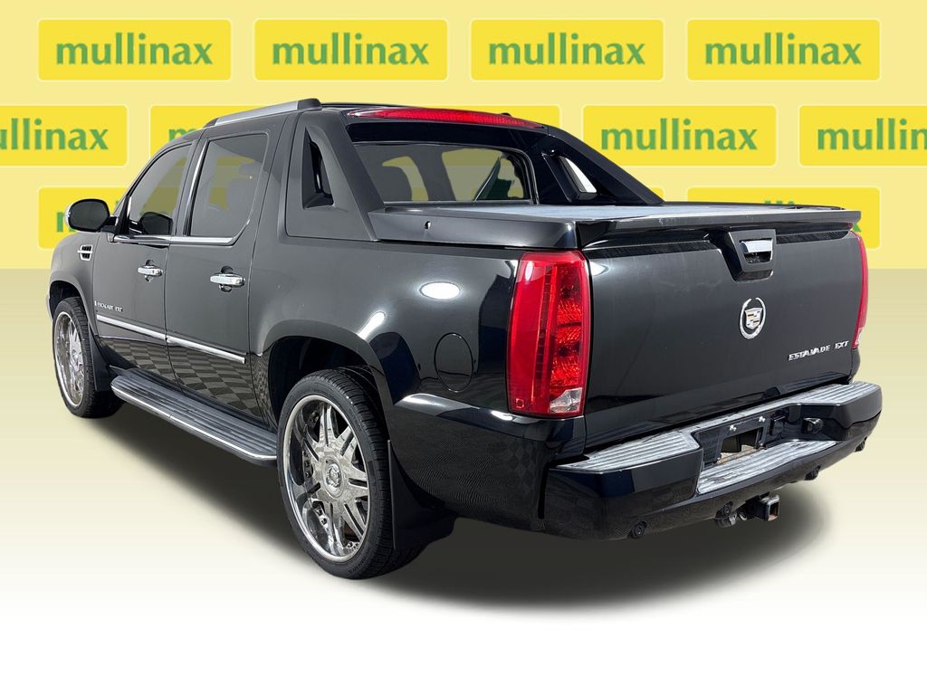 Used 2007 Black Cadillac Base image 11