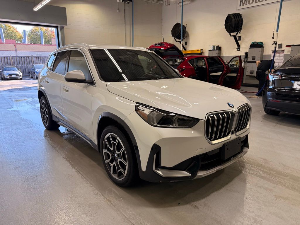 Thumbnail: 2023 BMW X1 - 7