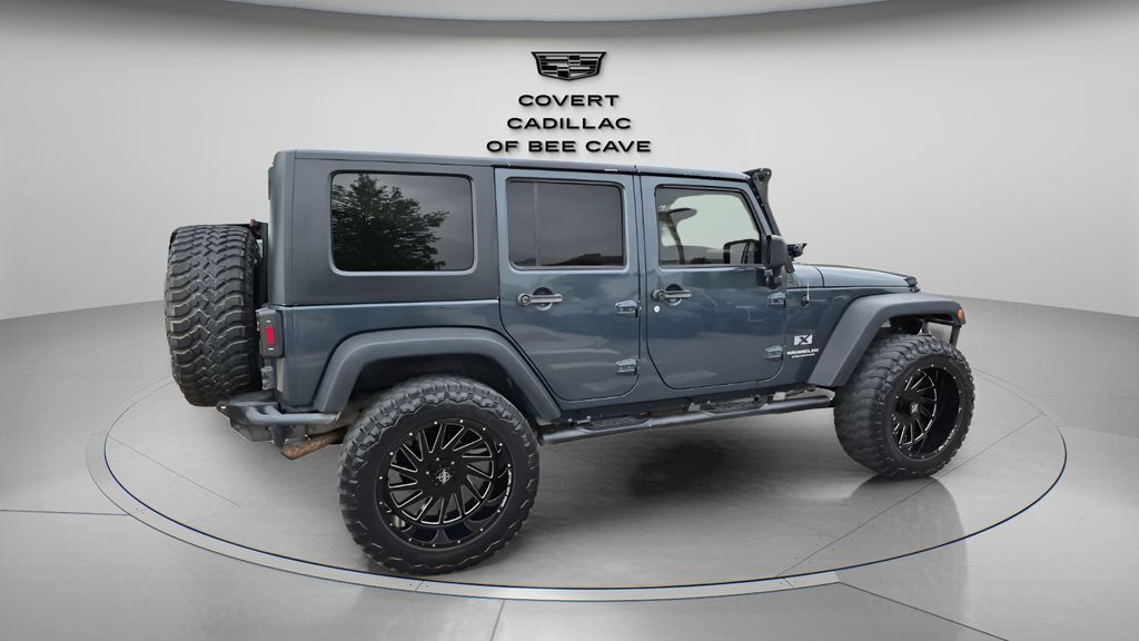 Used 2008  Jeep Unlimited X image 10