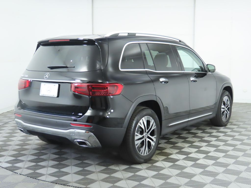 Thumbnail: 2026 Mercedes-Benz GLB - 5