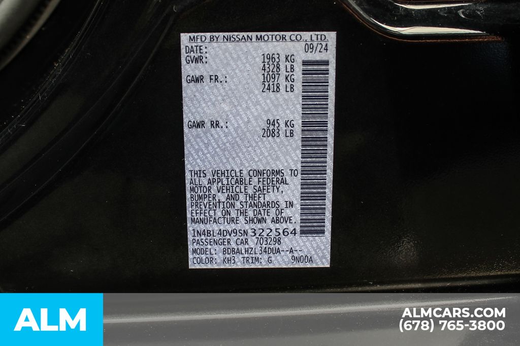 Used 2025 Black Nissan 2.5 SV image 41