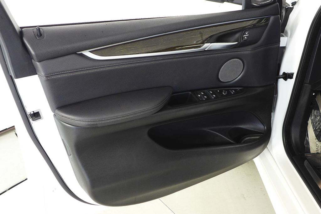 Thumbnail: 2018 BMW X5 - 11