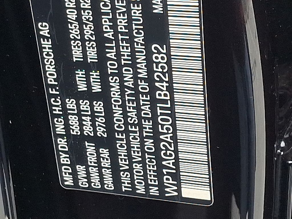 Thumbnail: 2026 Porsche Macan - 25